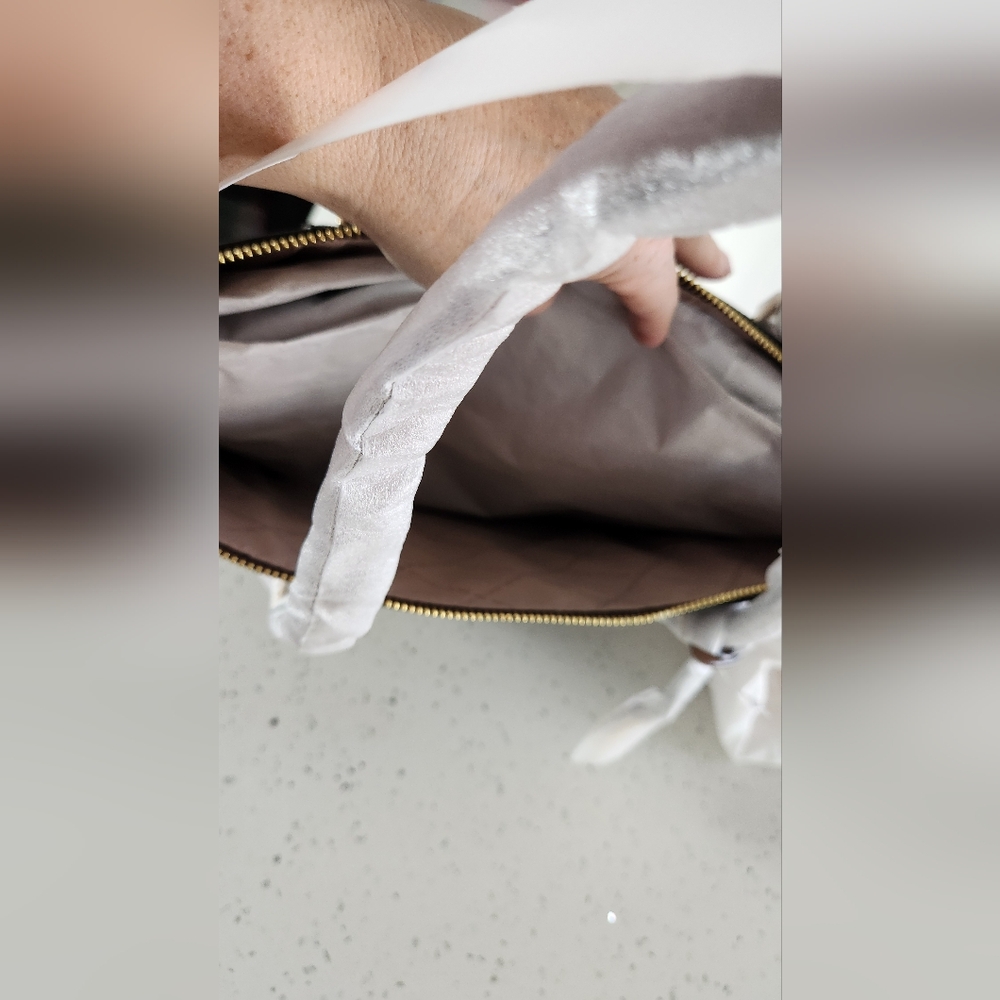 ⚡️🚨 NWT Michael Kors Charlotte Large Leather Tote Bag - Lowest Price🚨 - Picture 10 of 14